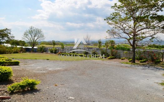 Se vende terreno industrial con bodega en San Joaquin de Flores en Heredia