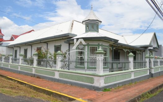 Santo Domingo Heredia Venta de Elegante Casa Victoriana en Terreno de Gran Plusvalía