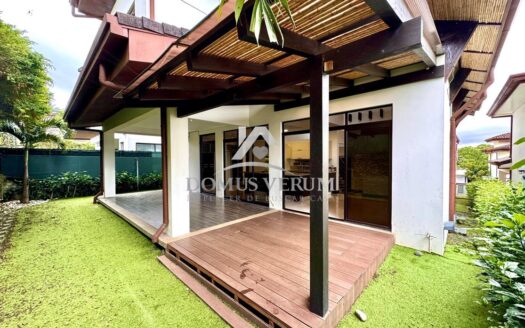 Venta de Casa en Condominio Francosta