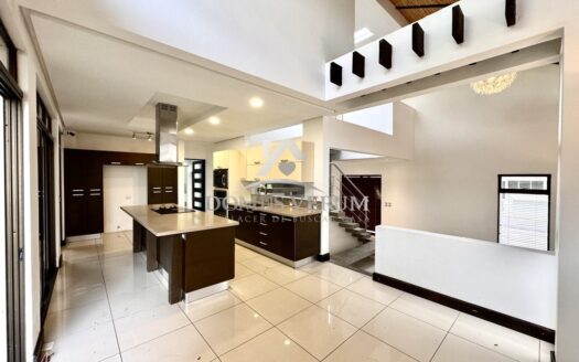 Venta de Casa en Condominio Francosta