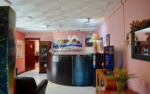 Venta de Propiedad Comercial en Rohrmoser ideal para una Clinica