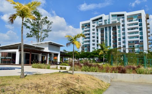 Venta de Apartamento en Torres de Heredia