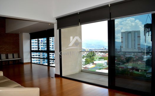 Venta de Elegante Penthouse en Barrio Escalante