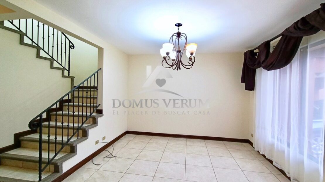 Los Sauces Condominio Heredia