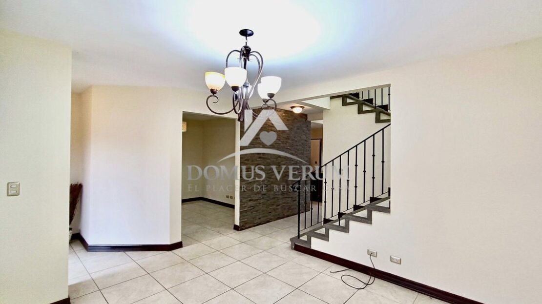 Los Sauces Condominio Heredia