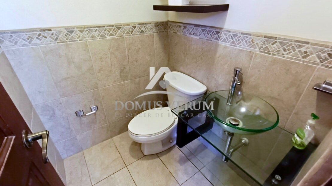 Los Sauces Condominio Heredia