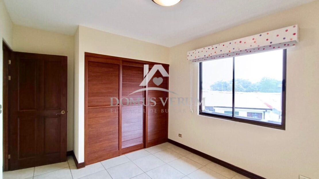 Venta Condominio Los Sauces Heredia