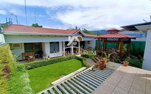 Venta de Hermosa casa de un piso en San Luis de Santo Domingo de Heredia
