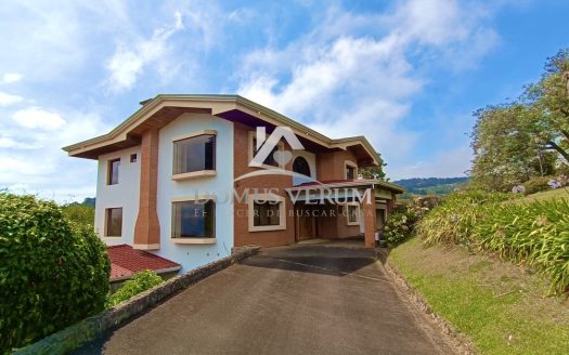 Casa en alquiler en San Rafael de Heredia con Maravillosas vistas