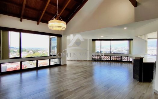 Penthouse en venta en Rohrmoser con maravillosas vistas a 360 grados