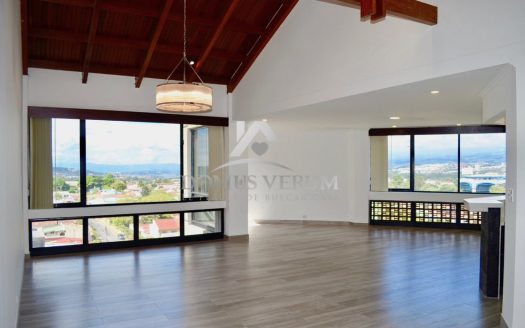 Penthouse en venta en Rohrmoser con maravillosas vistas a 360 grados