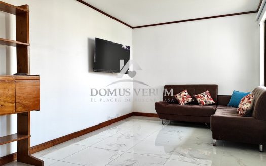 Alquiler de Apartamento Amueblado de 2 Habitaciones en Rohrmoser
