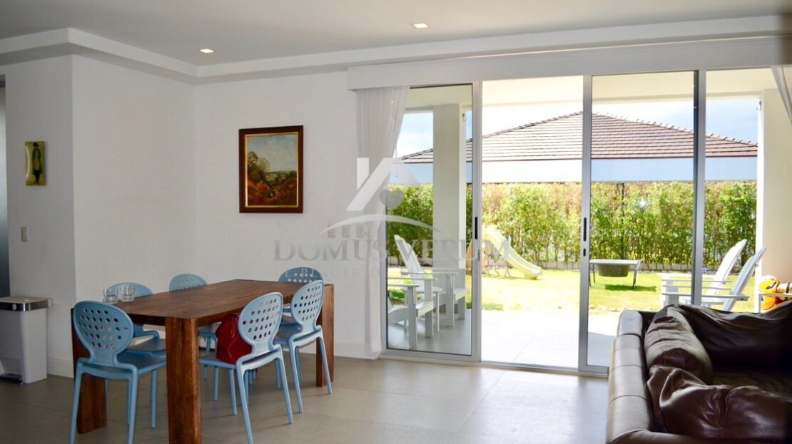 Condominio Francosta Ulloa Casa Moderna en Venta
