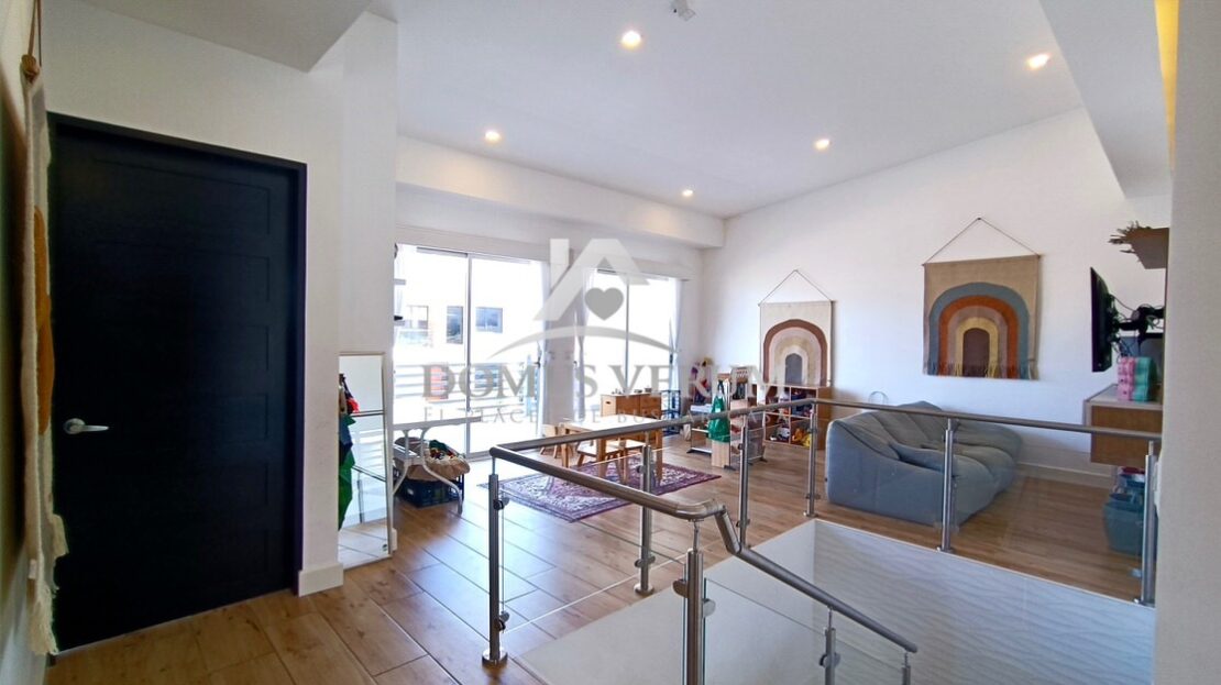Condominio Francosta Venta de Casa Moderna