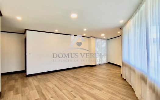 Venta de apartamento de 2 habitaciones en Rohrmoser