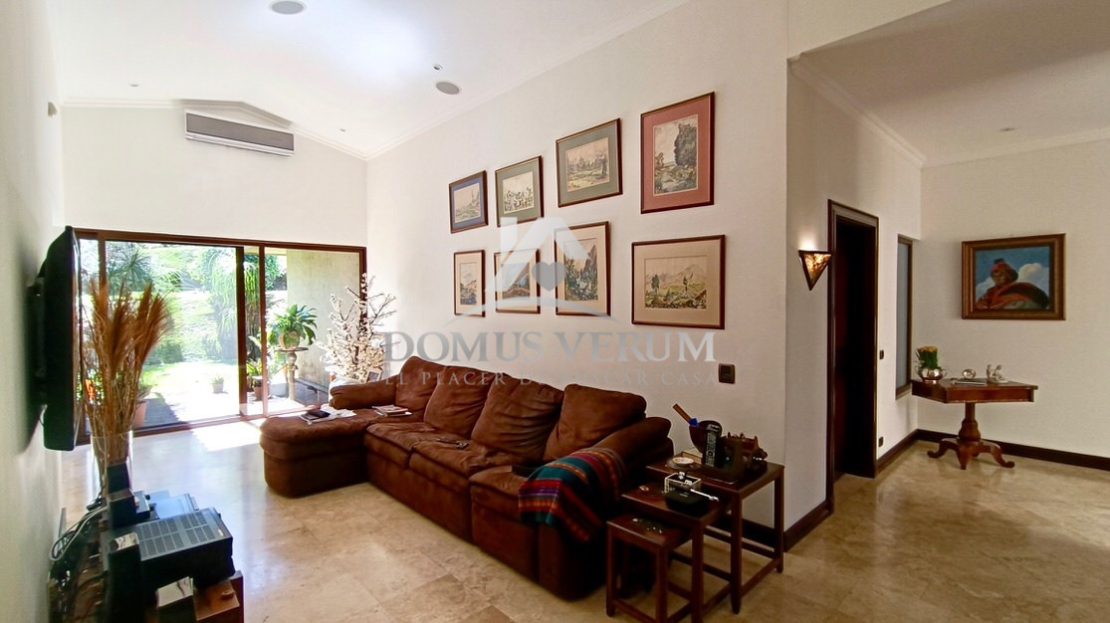 Villa de Lujo en venta Ciudad Colón
