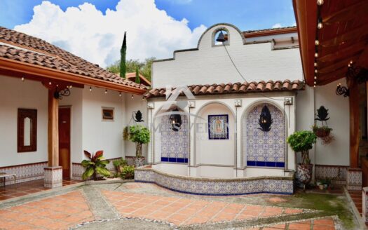 Casa en alquiler en San Francisco de Heredia con uso de suelo comercial