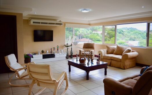 Casa de lujo en alquiler en Residencial Villa Real Santa Ana