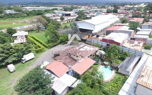 Venta de propiedad con uso de suelo industrial en San Joaquin Heredia