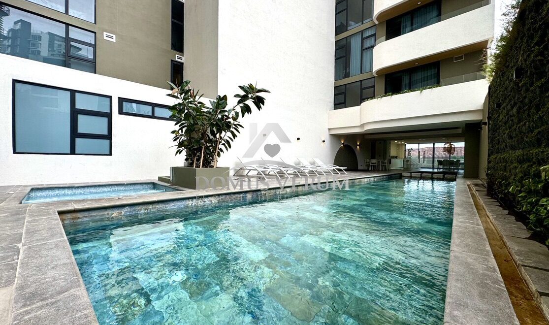 Venta apartamento moderno con balcón amplio Rohrmoser