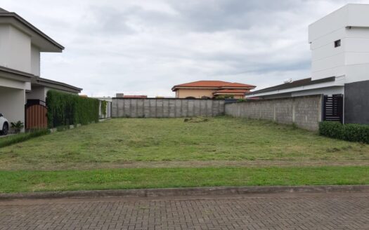 Venta de Lote en Santo Domingo de Heredia Residencial Durango